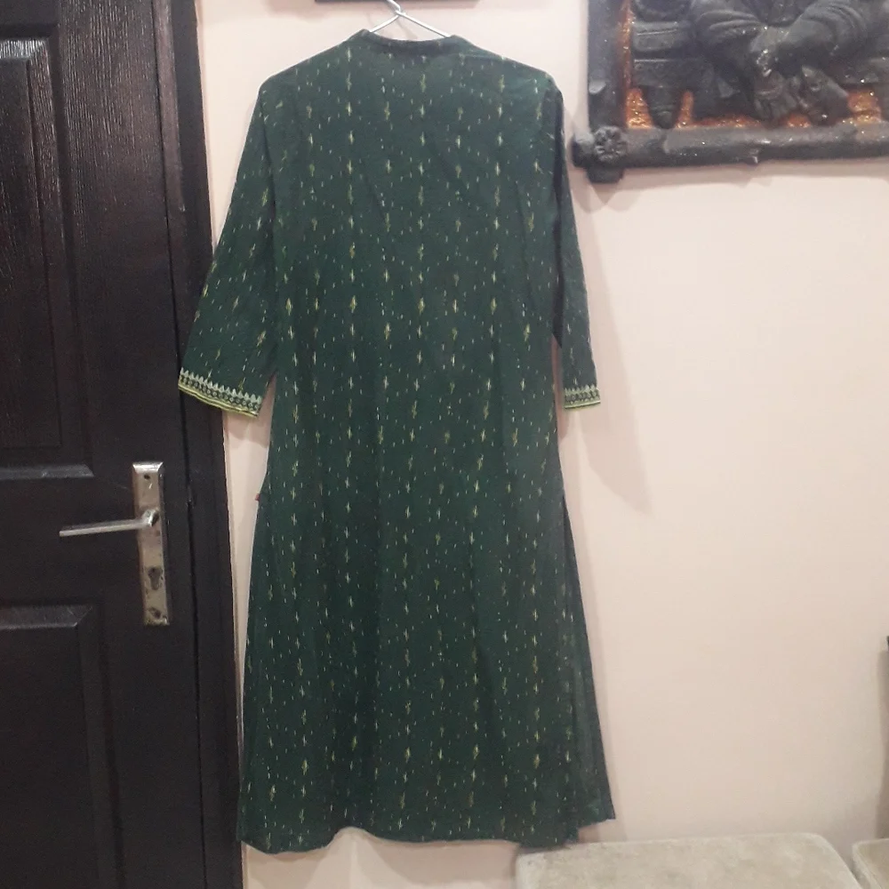 Biba green kurta with yellow ambi print salwar - Picture 4 of 8